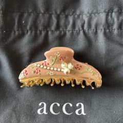 acca 花柄パール付きヘアクリップ acca 花柄パール付きヘアクリップ - メルカリ