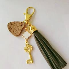 タッセルのバッグチャーム キーホルダーのサムネイル