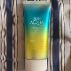 スキンアクア　トーンアップUVのサムネイル