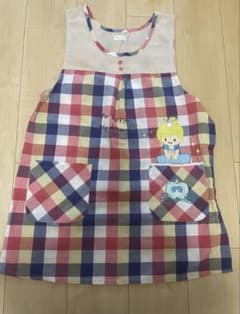 エプロン　保育士　幼稚園　先生のサムネイル