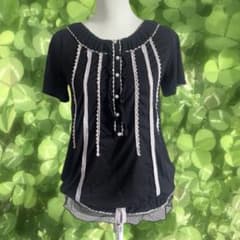 axes femme 森ガール 00s 黒 ピンク レース フリル リボン半袖 - メルカリ