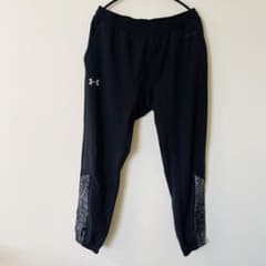 Under Armour ブラックパンツのサムネイル
