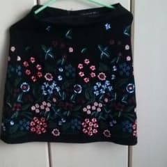 ZARA 刺繍スカートのサムネイル