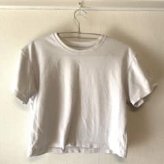 UNIQLO ホワイト Tシャツ ショート丈