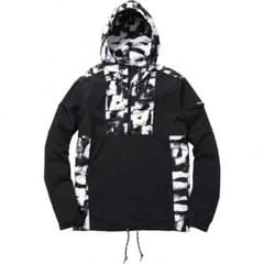 Supreme Nylon Hooded Pulloverのサムネイル