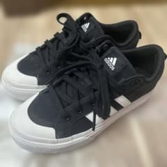 adidas スニーカー　ブラック　24cmのサムネイル