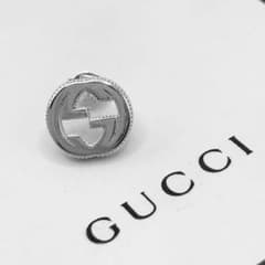 【鏡面仕上げ】GUCCI ピアス　GG インターロッキングG マーモント 鏡面仕上げ】GUCCI ピアス GG インターロッキングG マーモント - メルカリ