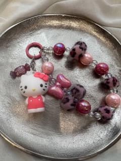 ハローキティのキーホルダー　チャーム　ストラップのサムネイル