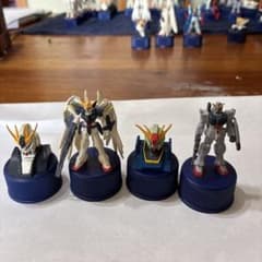 ガンダム ペットボトルキャップ フィギュア 4種セットのサムネイル