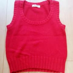 NICE CLAUP ベスト red♥︎のサムネイル