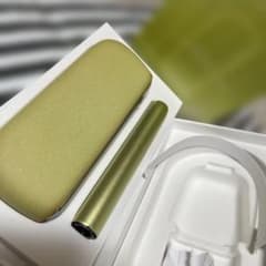 IQOS ILUMA 本体 BRIGHT リミテッドエディションのサムネイル