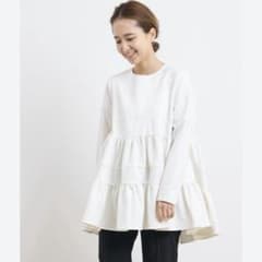 ぬくぬくティアードフリルブラウス　38 ブラック　数回着用 yori ぬくぬく ティアード フリルブラウス 38 - メルカリ