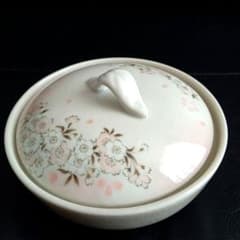 美濃焼幸泉窯桜模様の蓋付き小鉢【未使用】のサムネイル