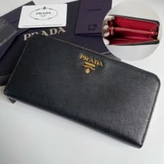 極美品】プラダ 長財布 バイカラー サフィアーノ 赤 ×黒 1ML506 - メルカリ