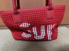 赤色　トゲトゲ　バッグのサムネイル