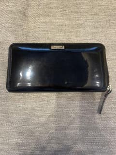 kate spade 長財布 エナメル（未使用だが傷汚れあり）のサムネイル