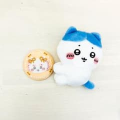 ちいかわ ハチワレ ぬいぐるみクリップ 缶バッジセット - メルカリ