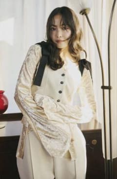 velour design tops / Andequalのサムネイル