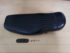ヤマハsr400 500MotorROCK　薄型TTベーツシート　合成皮のサムネイル