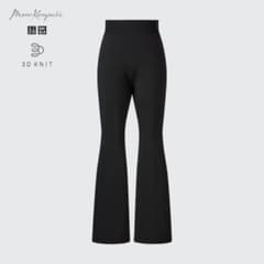 UNIQLO 3Dセミフレアパンツのサムネイル