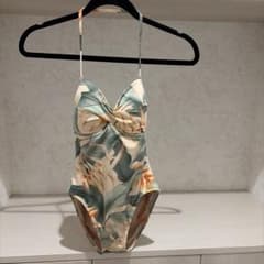 ♪*♪様 Tommy Bahama ボタニカル柄 ホルターネック ワンピース水着のサムネイル