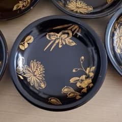 木製蒔絵入り漆器皿5枚セット 黒地 金色花柄 - メルカリ