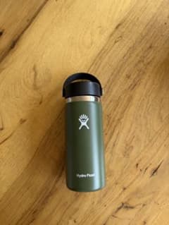 ハイドロフラスクHydro Flask グリーン 水筒 16 oz 473mlのサムネイル