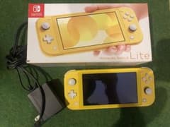Nintendo Switch NINTENDO SWITCH LITE イエ…のサムネイル