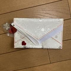 コスメデコルテのレター風ポーチのサムネイル