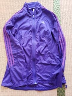 アディダス　ウィンドブレーカー　ランニング