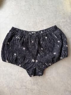 MIU MIU ブラック花柄かぼちゃパンツ 塩野かれん - メルカリ