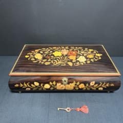イタリアオルゴール 象嵌細工 花柄 宝石箱 鍵付 ジュエリーケース