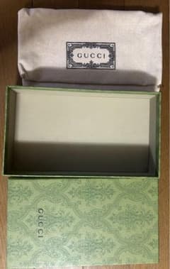 GUCCIラッピングボックスのサムネイル