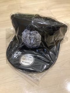 非売品・新品】刃牙 コラボキャップ 銀（ビスケットオリバ） - メルカリ