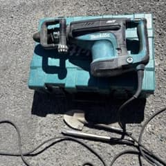 Makita 電動ハンマー 本体 収納ケース・ビット付きhm1213cのサムネイル