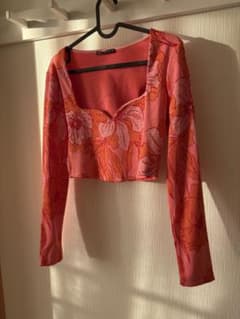 ZARA フラワープリント クロップドTシャツのサムネイル