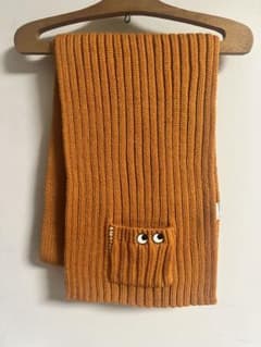 UNIQLO X ANYA HINDMARCH オレンジ ニットマフラーのサムネイル