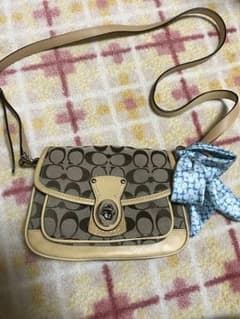 COACHシグネチャーショルダーバッグのサムネイル