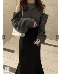 オフショルダー グレー ニットトップス　グレイル　GRLのサムネイル