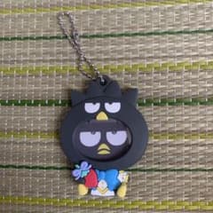 サンリオ バッドばつ丸 缶バッジホルダー キーホルダーのサムネイル