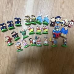 Crayon Shin-chan Chocolate Egg Mini Figures