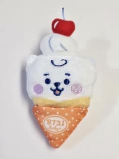 패밀리 마트 한정 BT21 봉제인형 배지 크레페 RJ