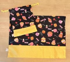 スイーツ柄 ランチマットとコップ入れセットのサムネイル