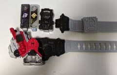 値下げ中　仮面ライダーW 変身ベルト ver．20th DXロストドライバーのサムネイル