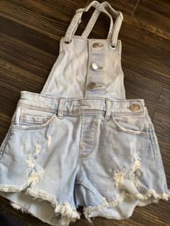ZARA GIRLS デニムオーバーオール ショートパンツのサムネイル