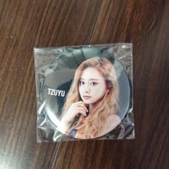 TWICE 缶バッジ ツウィ  TZUYUのサムネイル