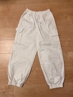 値下げ！キッズ カーゴパンツ 140cmのサムネイル