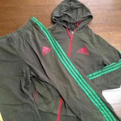 JUNE様専用 値下げ adidas セットアップのサムネイル