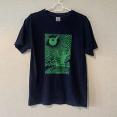 ヒッピー⭐︎PONさん⭐︎カミナリ赤狼族 プリントTシャツ ネイビーのサムネイル