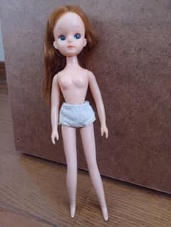 古いリカちゃん人形のサムネイル
